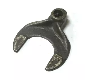 Вилка Т-40 7-ї та 8-ї передачі Т25-1702196 Вилка Т-40 7-ї та 8-ї передачі Т25-1702196