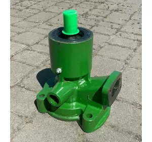 Насос водяний ЮМЗ Д-65 (без шківа) Насос водяний ЮМЗ Д-65 (без шківа)