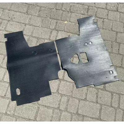 Коврик МТЗ кабіни МК комплект 70-6702074