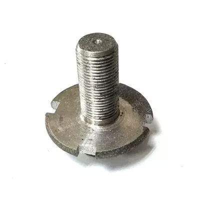 Болт ЮМЗ вала вторинного 36-1701118